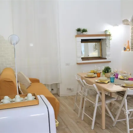 Domus Paganica Charming Apartamento *